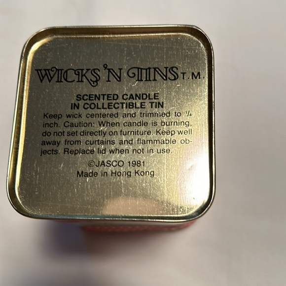 Vintage (new) Strawberry Shortcake Tin Candle - Picture 3 of 4